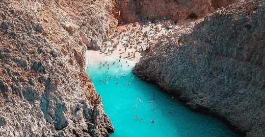 chania-blue-waters